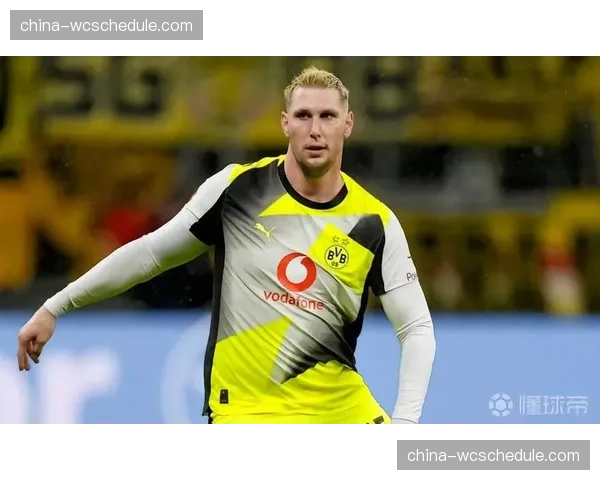 聚勒膝盖扭伤提前离场，多特生涯或遗憾告终