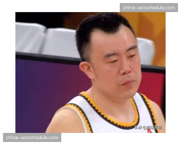 韩德君对位周琦的防守策略，辽宁内线的取胜之钥